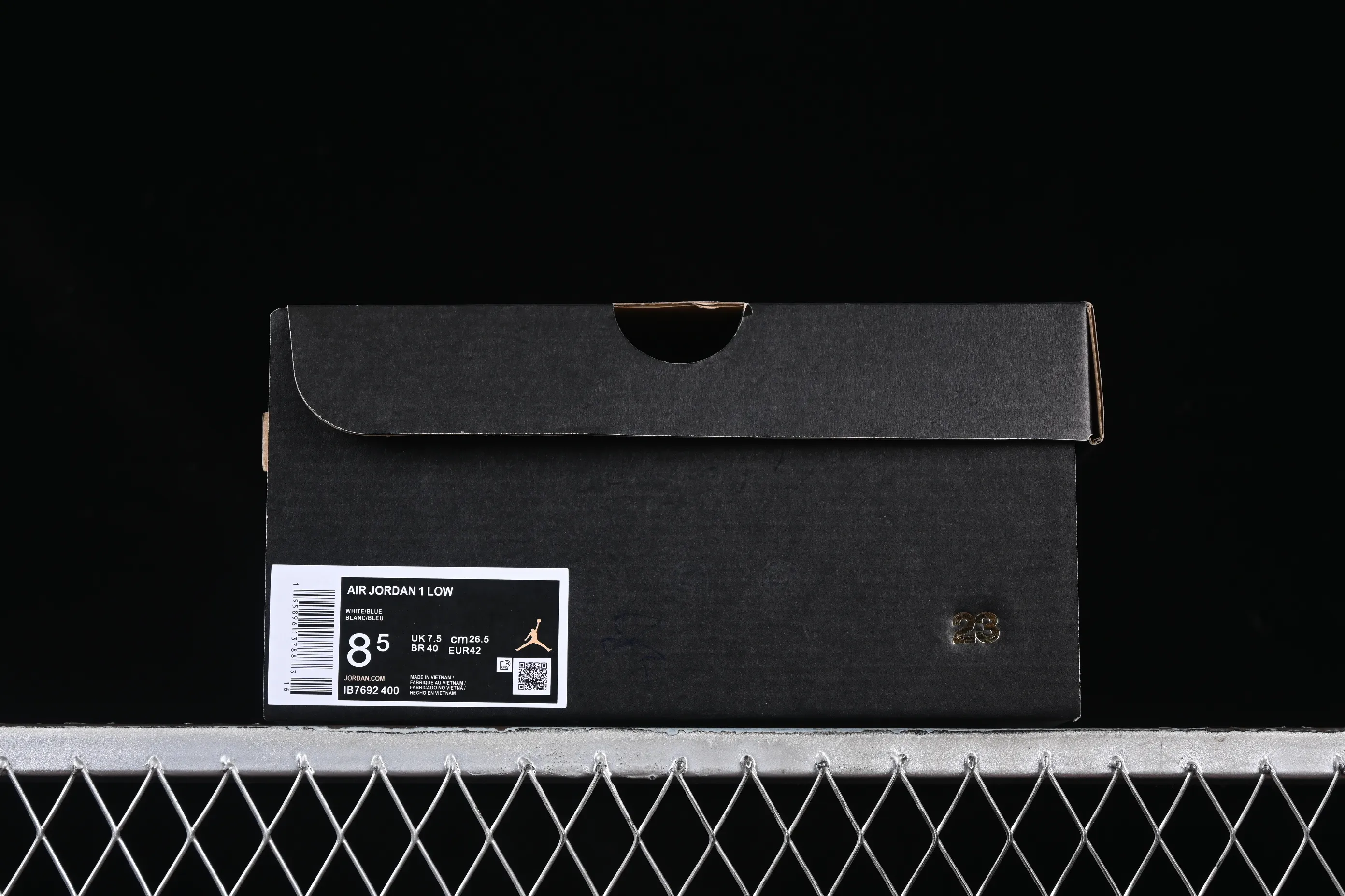 All categories Air Jordan Jordan series basketball shoes Air Jordan 1 Low Air Jordan 1 Low "True Blue" AJ1 Joe 1 burst white and blue color low-top basketball shoes IB7692-400